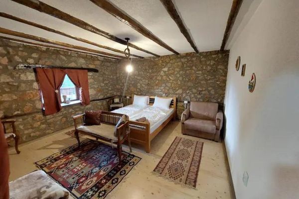 Рустична елеганција: автентично селско сместувања во Пирустија Неданоски