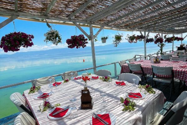 ДАЛИ СО ПРАВО ВИЛА РАДОЖДА ГО РЕДЕФИНИРА ТЕРМИНОТ ,,FINE DINING”